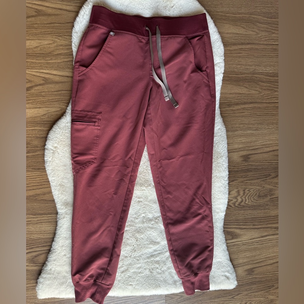 Figs scrub set. Only worn once